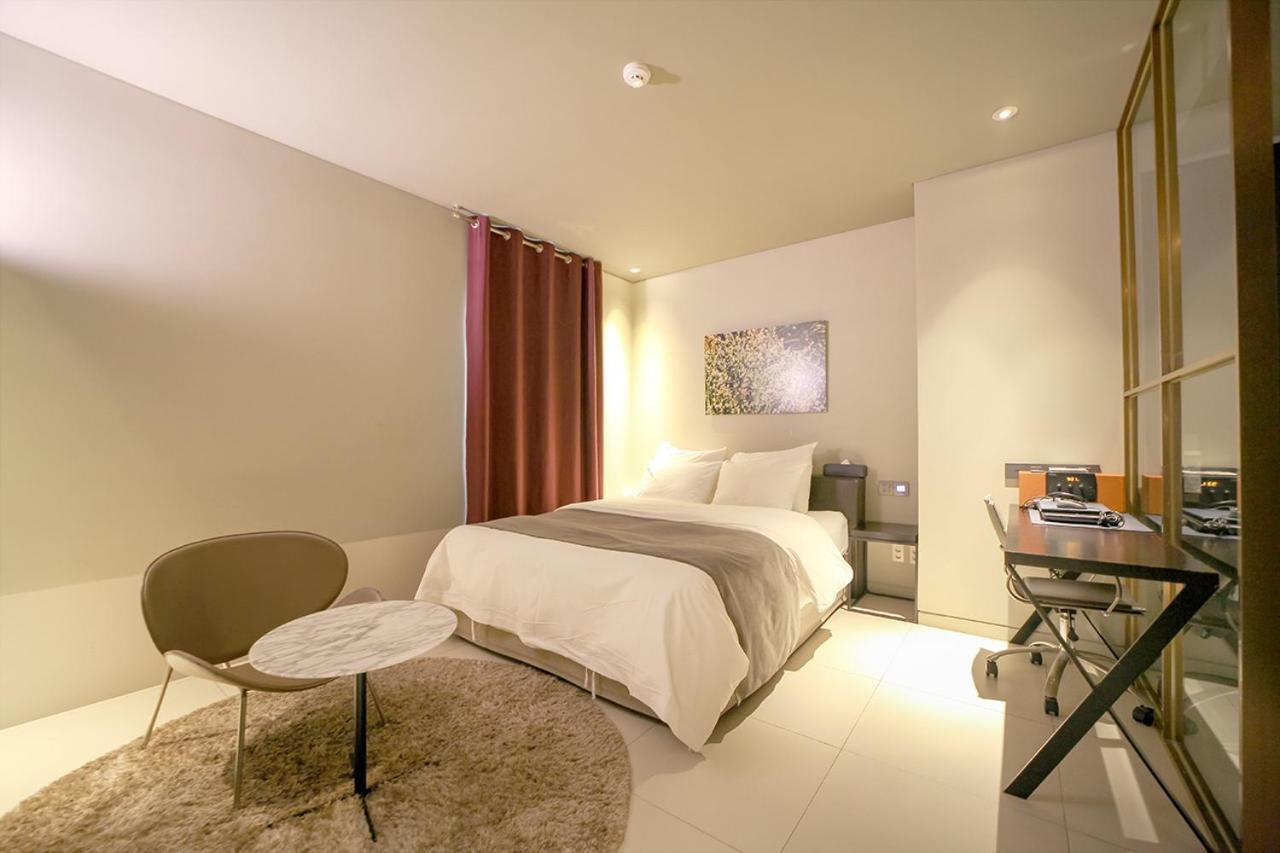 Js Boutique Hotel Hwaseong Exterior photo